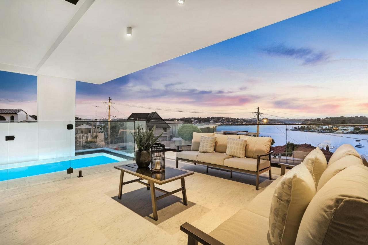 Luxury Waterside Home Sydney Bagian luar foto