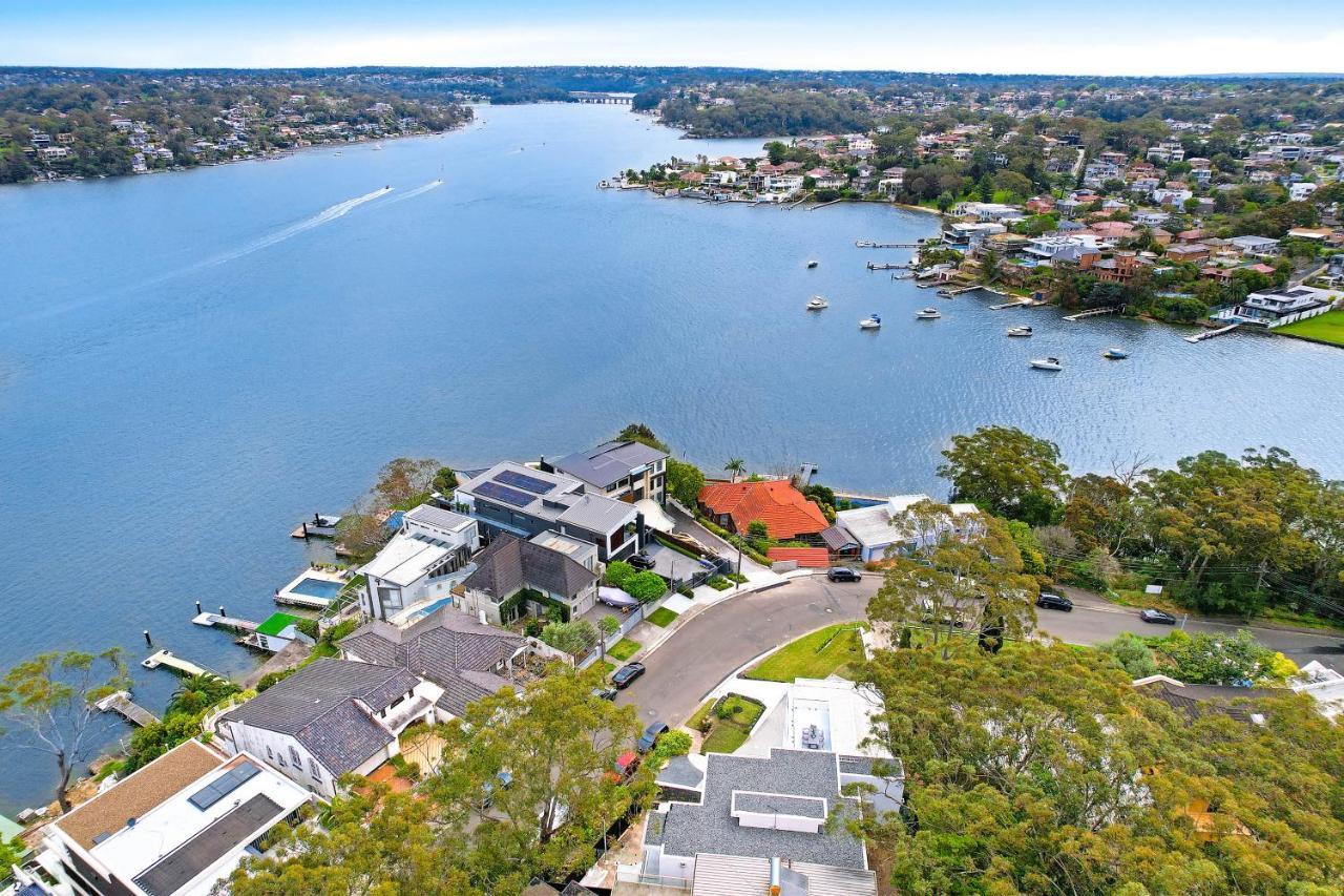 Luxury Waterside Home Sydney Bagian luar foto